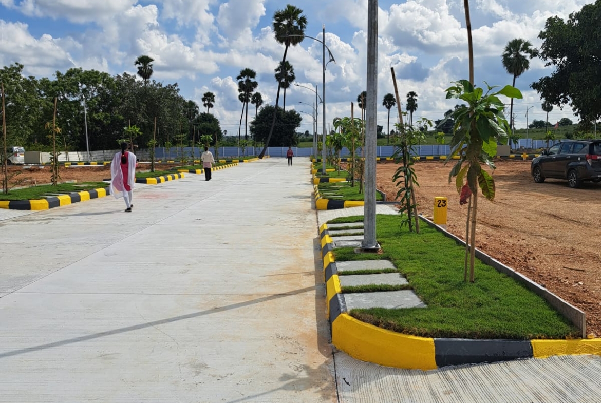 Open Plots in Hyderabad, Saidabad for sale