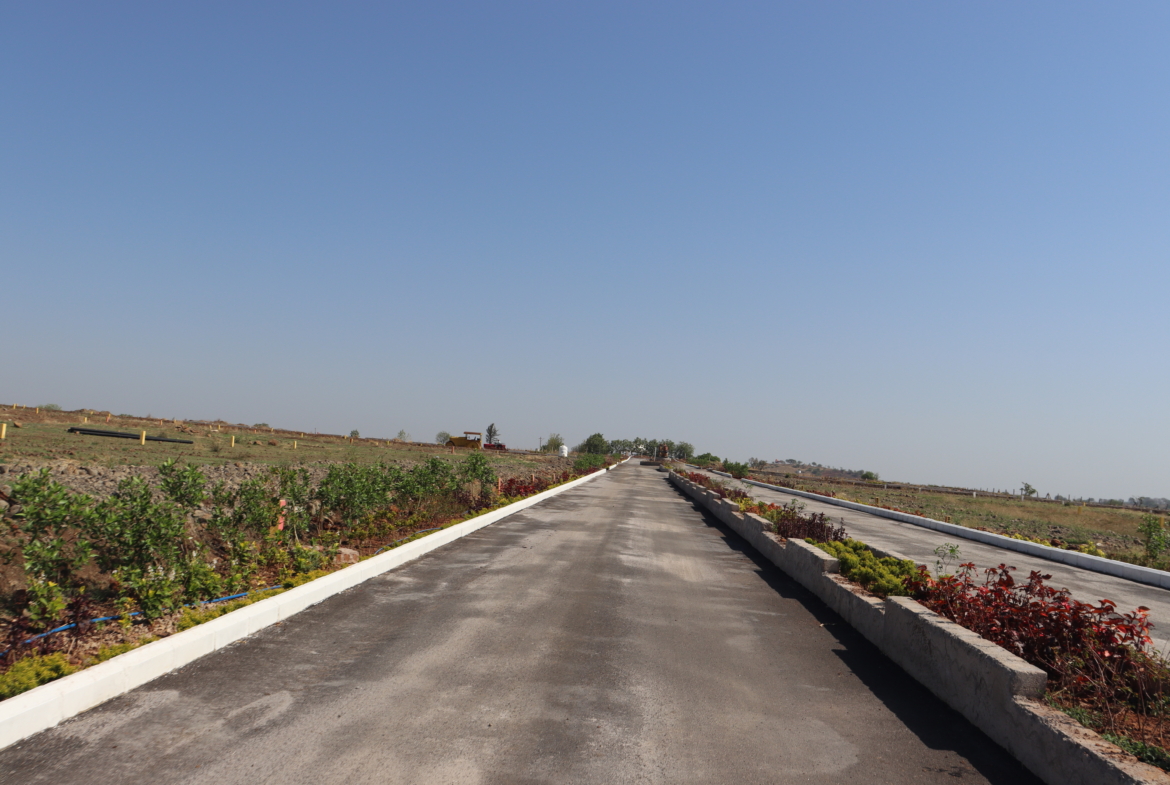 Open Plots in Mumbai Highway